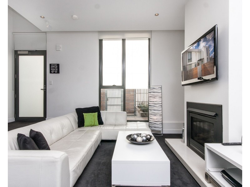 230/117 Studio Lane, Docklands VIC 3008