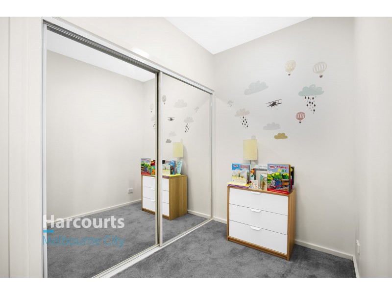 1701/250 Elizabeth Street, Melbourne VIC 3000