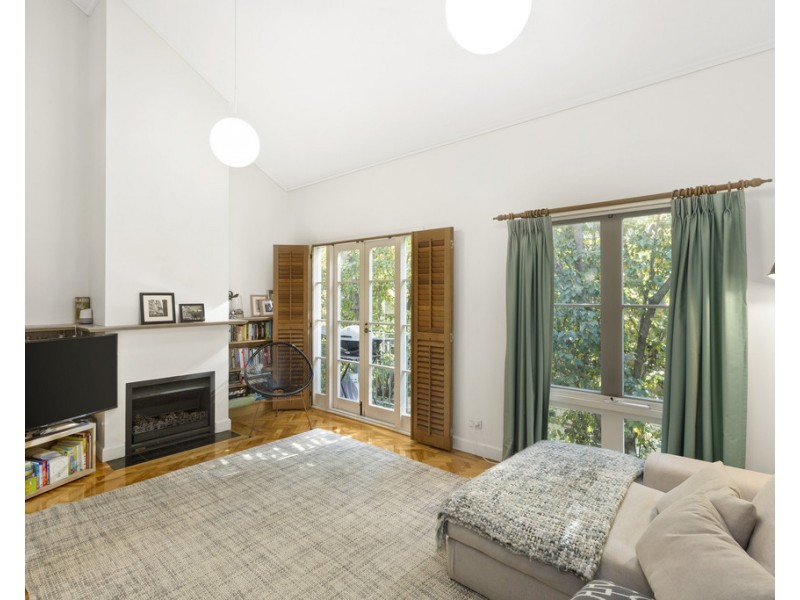 27/8 Wellington Crescent, East Melbourne VIC 3002