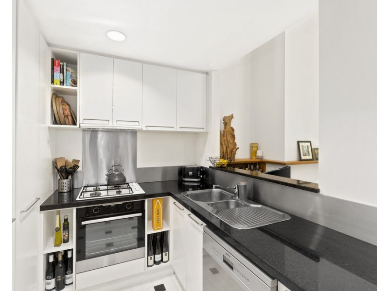 27/8 Wellington Crescent, East Melbourne VIC 3002
