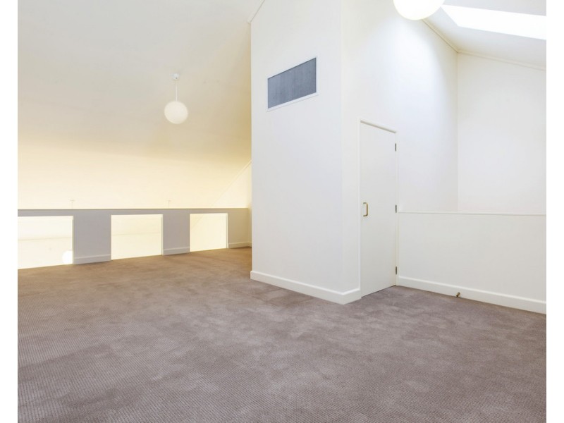 27/8 Wellington Crescent, East Melbourne VIC 3002