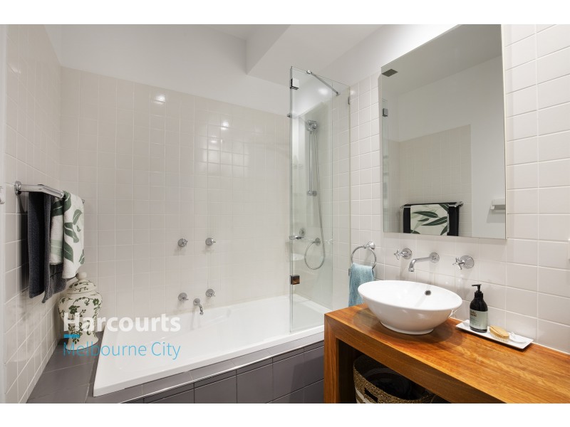 1104/166 Wellington Parade, East Melbourne VIC 3002