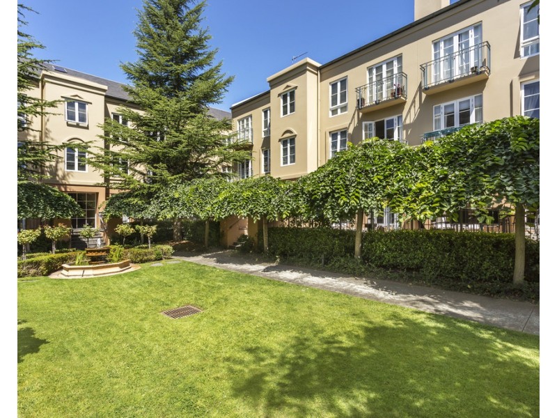 49A/211 Wellington Parade South, East Melbourne VIC 3002