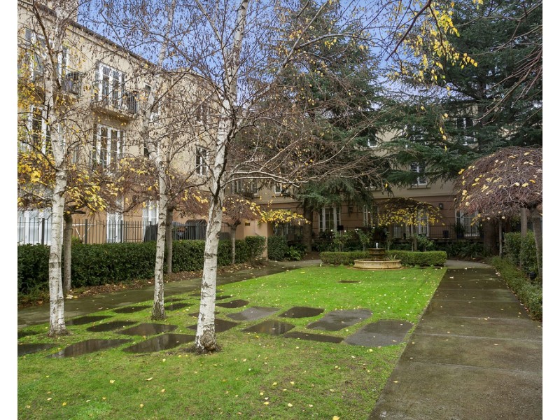 49A/211 Wellington Parade South, East Melbourne VIC 3002