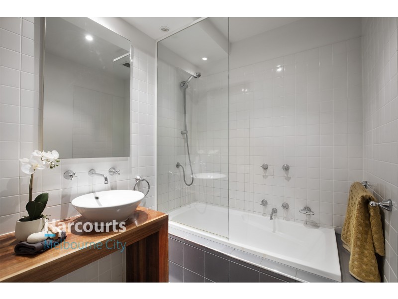 905/166 Wellington Parade, East Melbourne VIC 3002