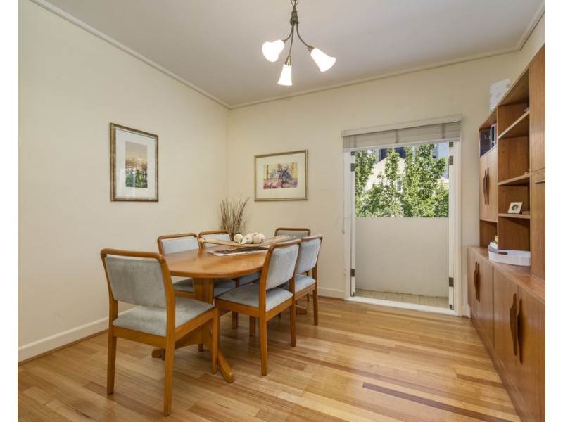 38/201 Wellington Parade South, East Melbourne VIC 3002