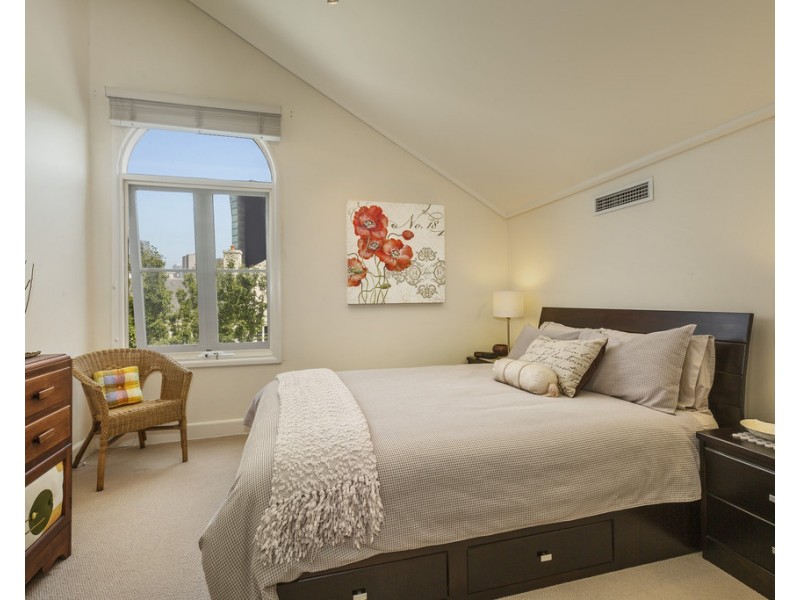 38/201 Wellington Parade South, East Melbourne VIC 3002