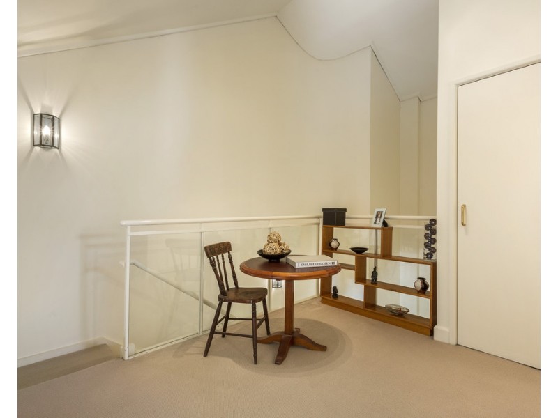 38/201 Wellington Parade South, East Melbourne VIC 3002