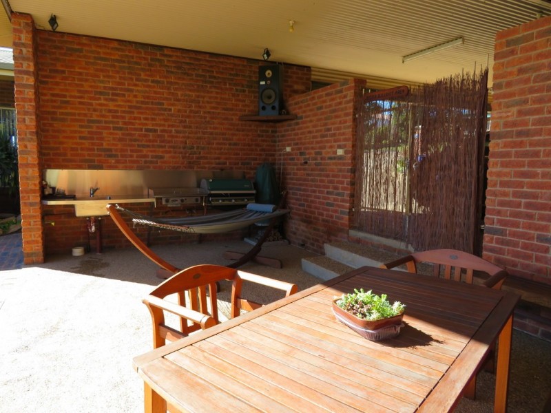 45 Mount Street, Gundagai NSW 2722