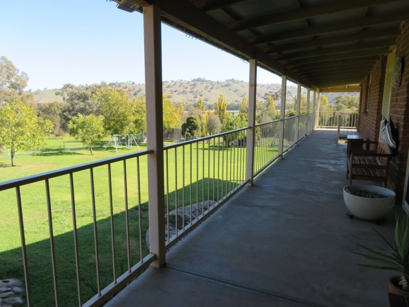 45 Mount Street, Gundagai NSW 2722