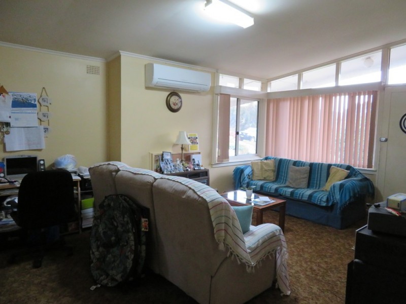 80 West Street, Gundagai NSW 2722