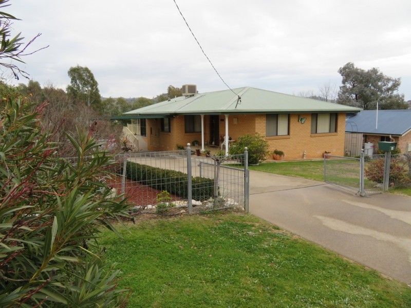 55 Mount Street, Gundagai NSW 2722