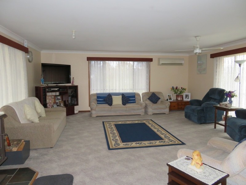 55 Mount Street, Gundagai NSW 2722