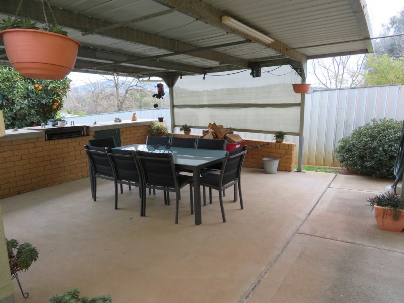 55 Mount Street, Gundagai NSW 2722