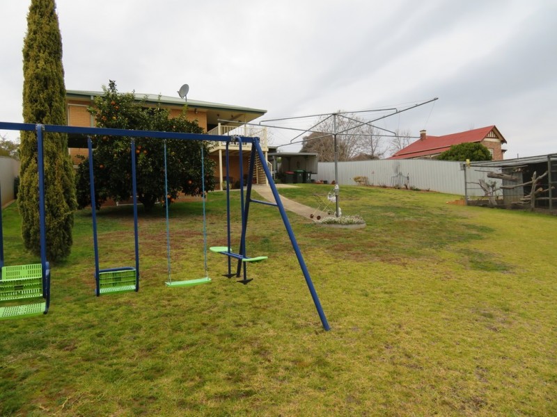 55 Mount Street, Gundagai NSW 2722