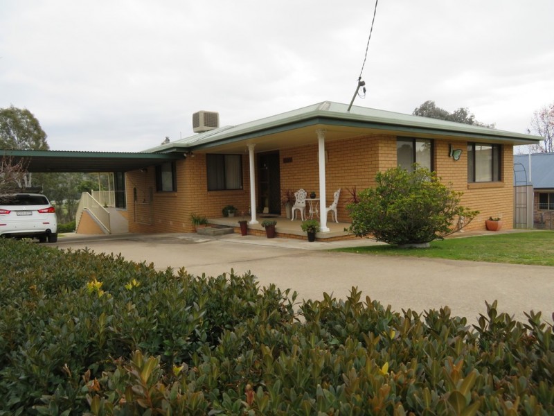 55 Mount Street, Gundagai NSW 2722