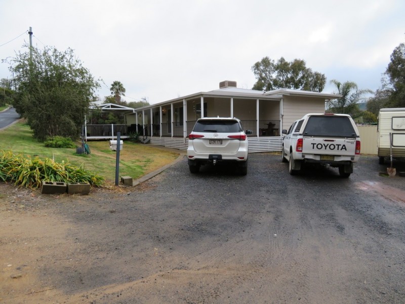 3 Francis Avenue, Gundagai NSW 2722