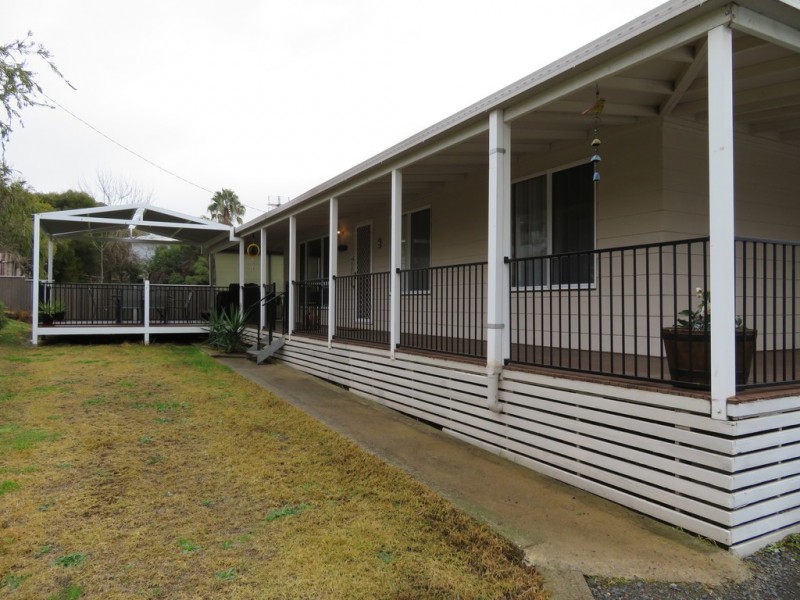 3 Francis Avenue, Gundagai NSW 2722