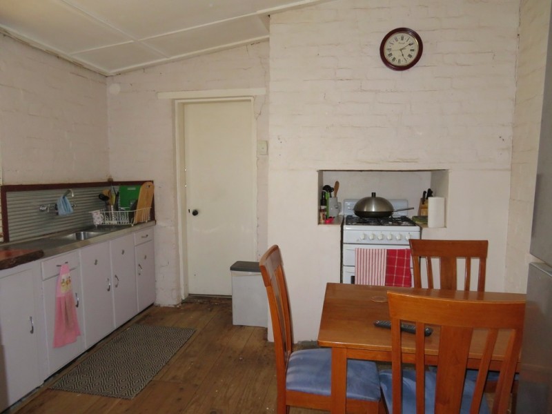 76 Punch Street, Gundagai NSW 2722