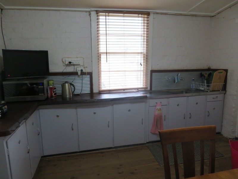 76 Punch Street, Gundagai NSW 2722