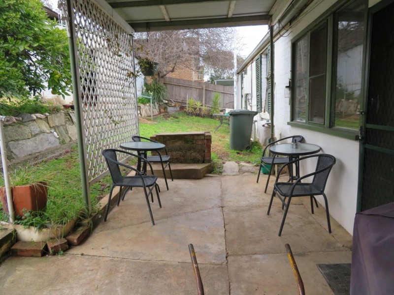 76 Punch Street, Gundagai NSW 2722