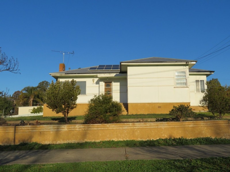58 Mount Street, Gundagai NSW 2722