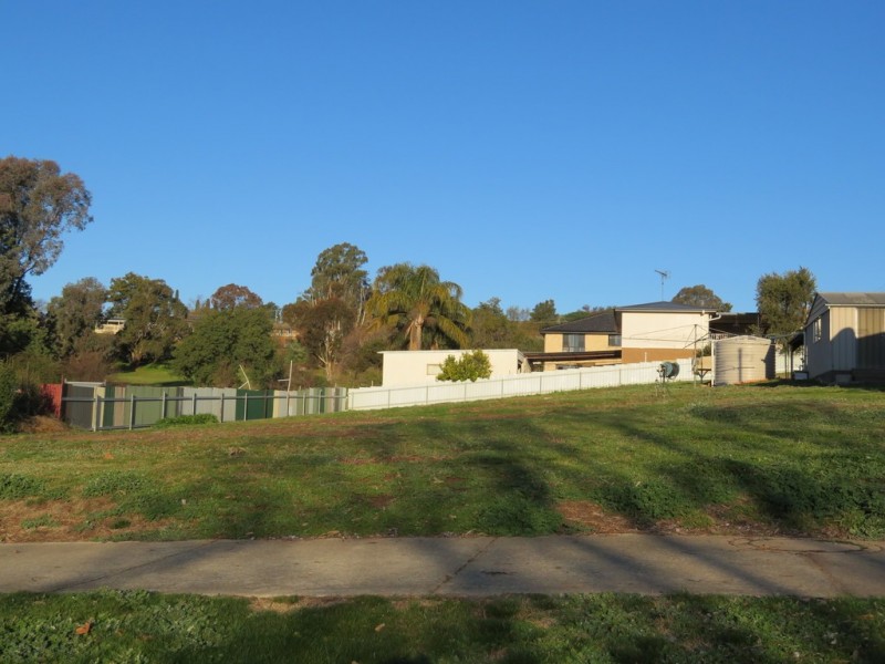 58 Mount Street, Gundagai NSW 2722