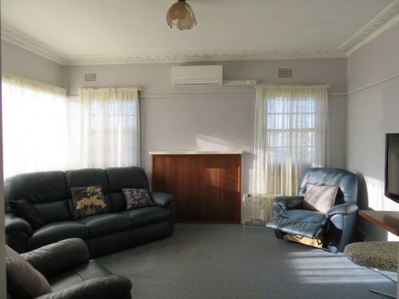 58 Mount Street, Gundagai NSW 2722