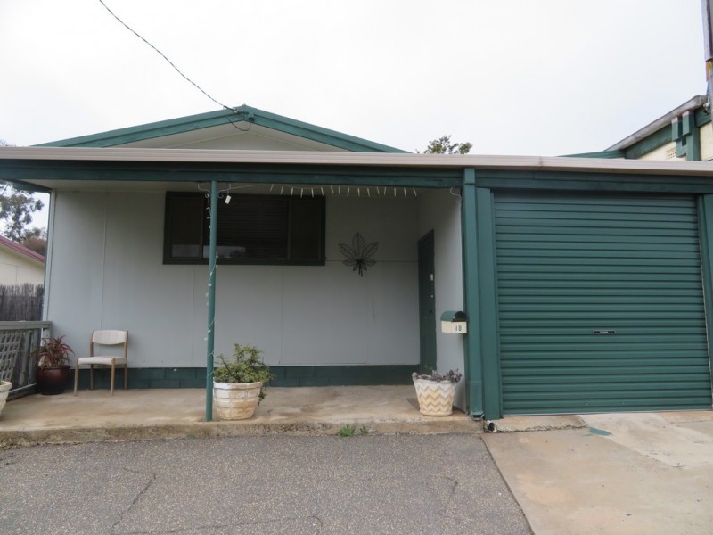 10 Mount Street, Gundagai NSW 2722