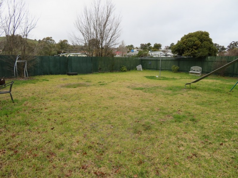 10 Mount Street, Gundagai NSW 2722