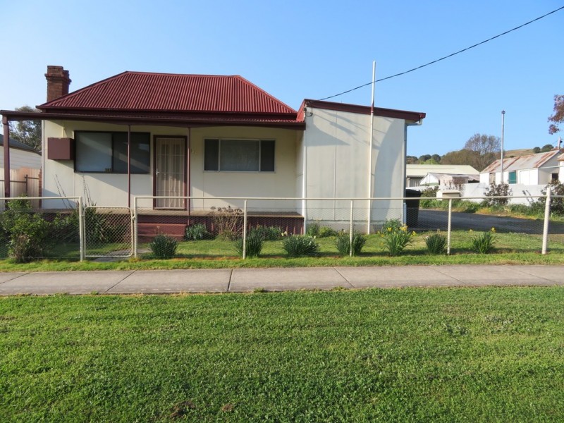 141 Punch Street, Gundagai NSW 2722