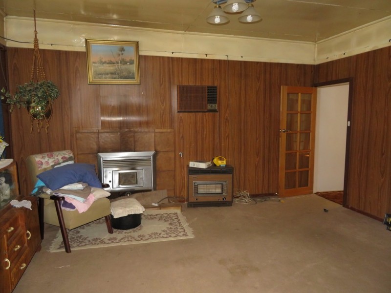 141 Punch Street, Gundagai NSW 2722