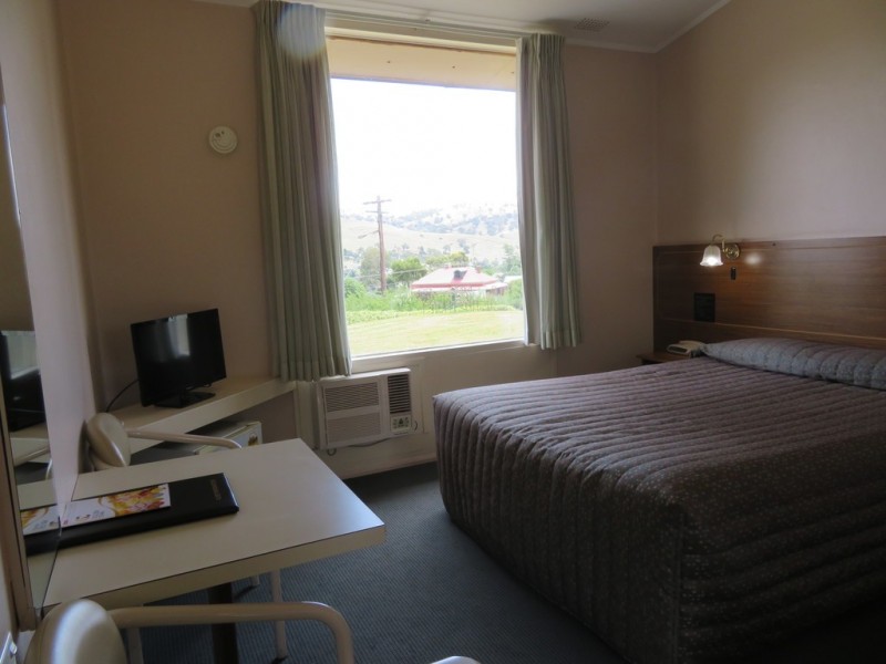 101 West Street, Gundagai NSW 2722