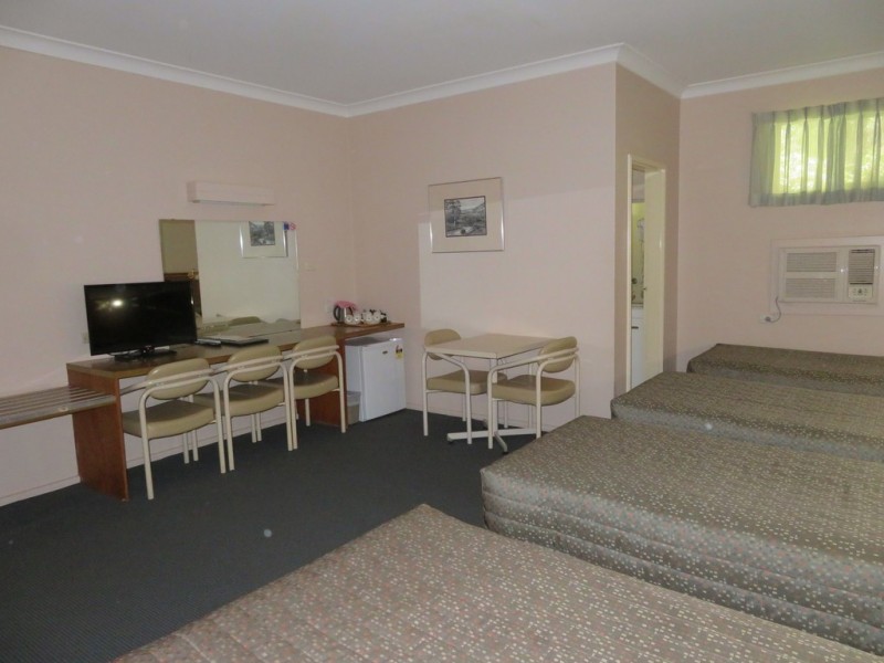 101 West Street, Gundagai NSW 2722