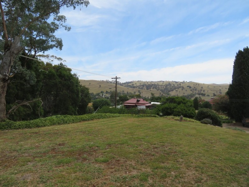 101 West Street, Gundagai NSW 2722