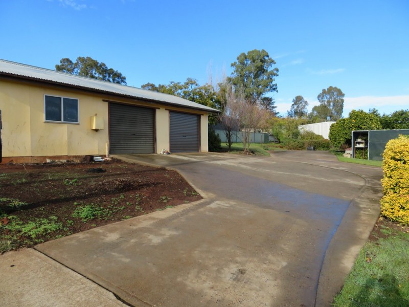 37 Luke Street, Gundagai NSW 2722
