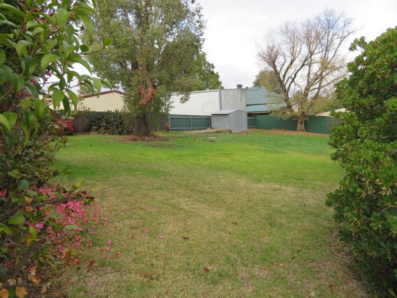 3 Carberry Place, Gundagai NSW 2722
