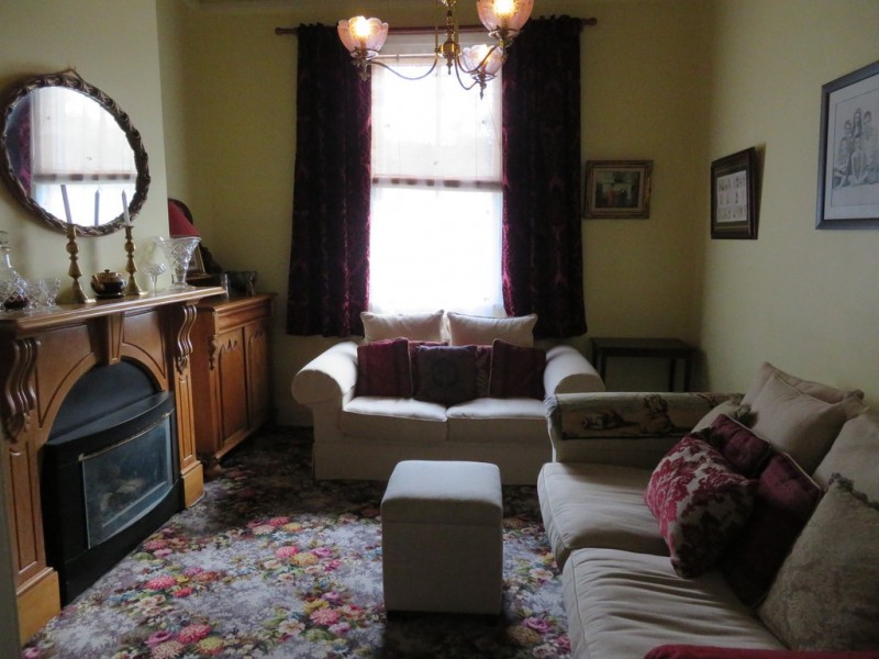 51 Punch Street, Gundagai NSW 2722