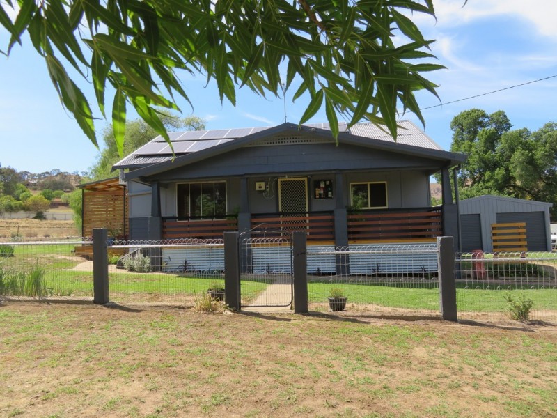 120 Camphor Street, Gundagai NSW 2722