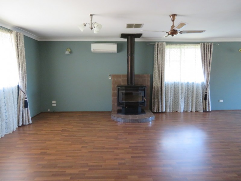 2 Stafford Street, Gundagai NSW 2722