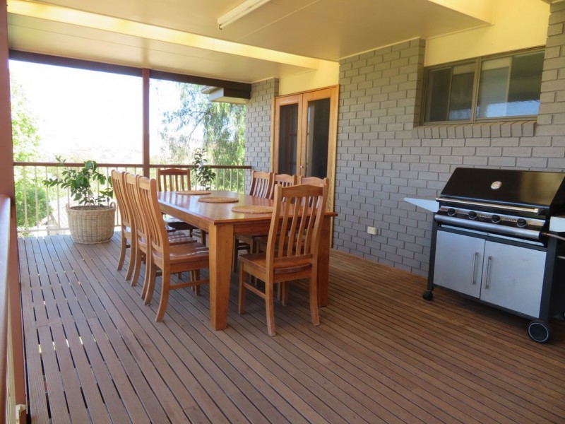 112 Hanley Street, Gundagai NSW 2722