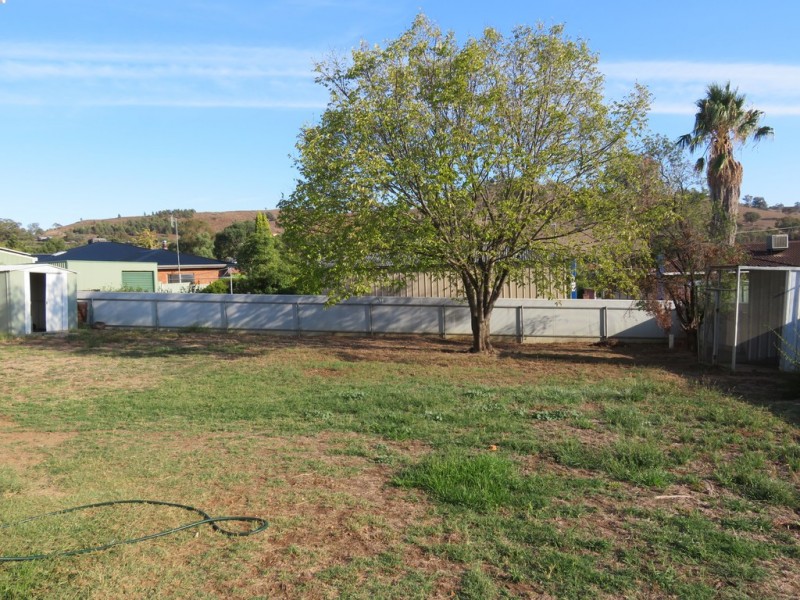 130 West Street, Gundagai NSW 2722