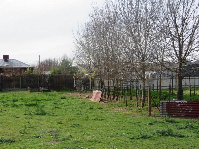 166 Punch Street, Gundagai NSW 2722