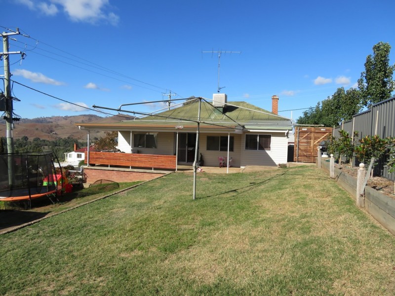 43 Punch Street, Gundagai NSW 2722