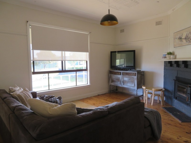 43 Punch Street, Gundagai NSW 2722