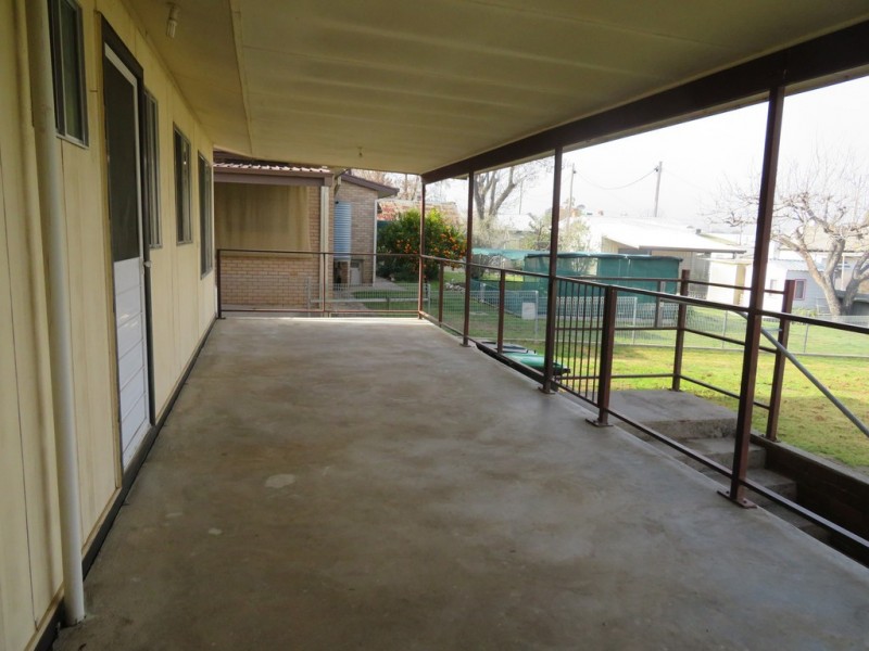 110 Punch Street, Gundagai NSW 2722