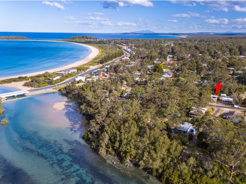 22 Candlagan Drive, Broulee NSW 2537