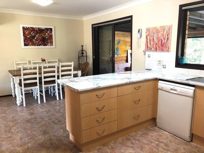 11 Cambridge Crescent, Broulee NSW 2537