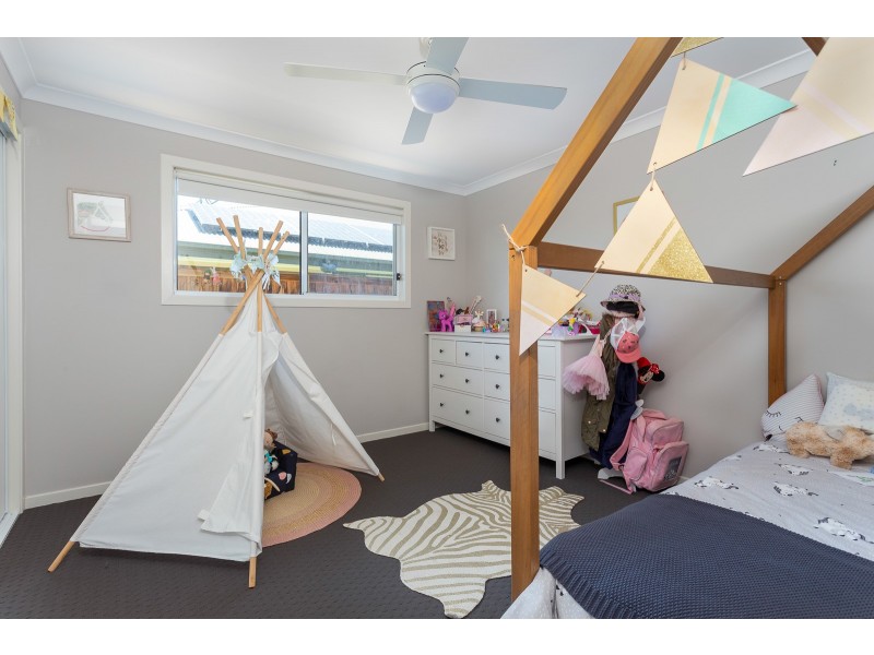 7 John Penn Drive, Tomakin NSW 2537