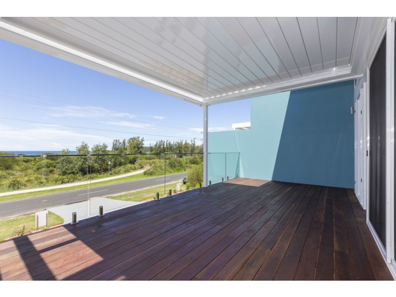 2/101 Coronation Drive, Broulee NSW 2537